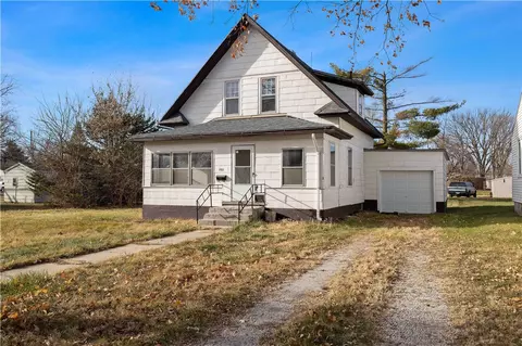 1411 16th St, Perry, IA 50220