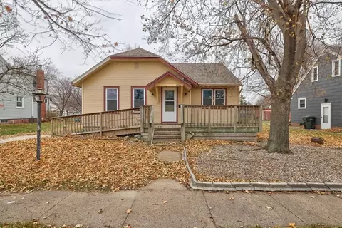 2116 2nd St, Perry, IA 50220