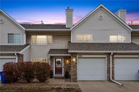 150 S Prairie View Dr #502, West Des Moines, IA 50266