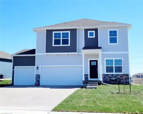 14408 Coyote Dr, Urbandale, IA 50323