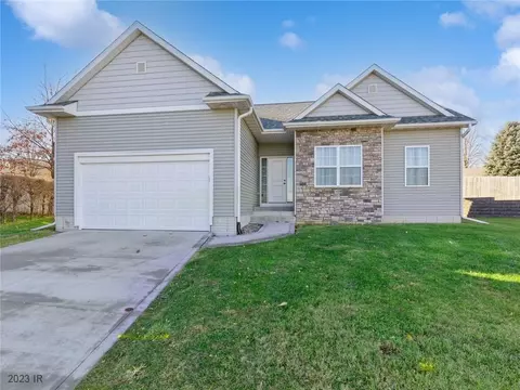509 E 26th St N, Newton, IA 50208