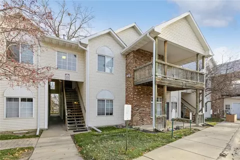 2529 Patricia Dr, Urbandale, IA 50322