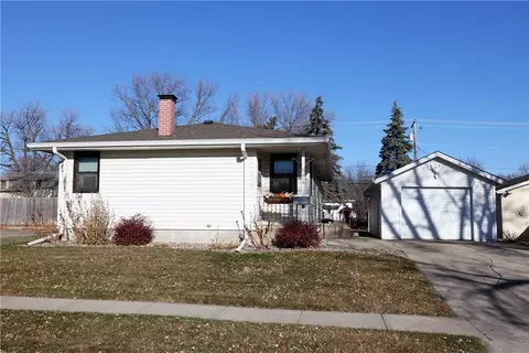 409 W 4th St, Boone, IA 50036