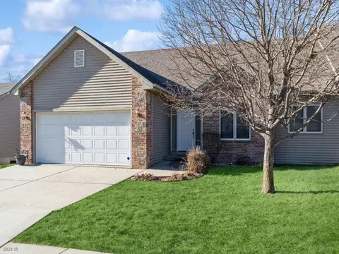400 S 8th Ct #8, Indianola, IA 50125