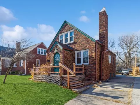 1546 29th St, Des Moines, IA 50311