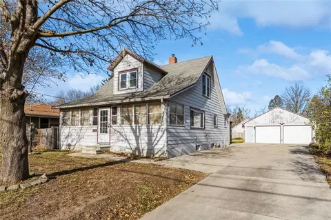 507 Maxwelton Dr, Des Moines, IA 50315