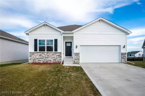4107 NW Linwood Dr, Ankeny, IA 50023