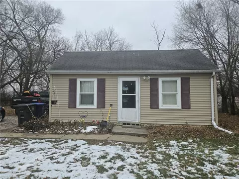 2841 Scott Ave, Des Moines, IA 50317