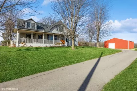 607 NE 2nd St, Stuart, IA 50250