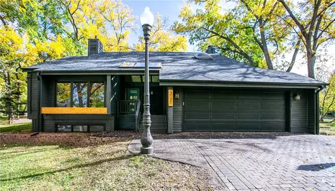 3121 SW 18th St, Des Moines, IA 50315