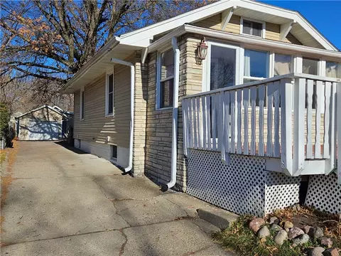 1522 Mattern Ave, Des Moines, IA 50316