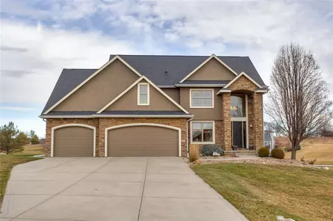 23027 Valley View Trl, Adel, IA 50003