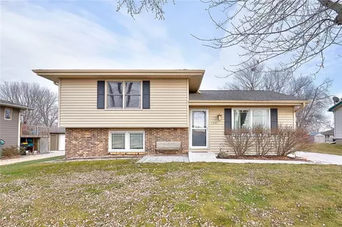 1301 S 15th St, Adel, IA 50003