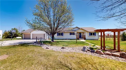 17016 K Trl, Perry, IA 50220