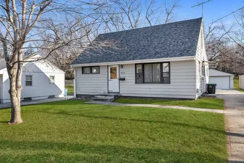 2713 56th St, Des Moines, IA 50310