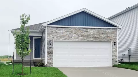 1298 NW Williamsburg Ln, Waukee, IA 50263