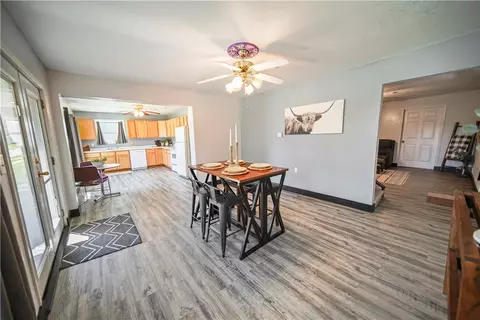 901 E Washington St, Knoxville, IA 50138
