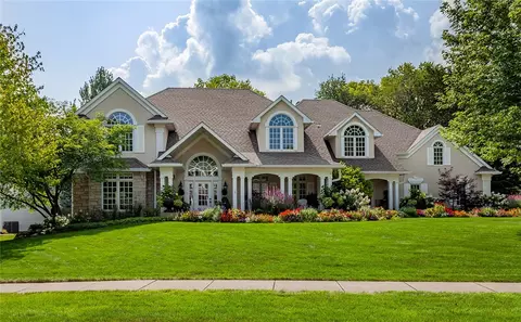 8024 Tiburon Pl, Johnston, IA 50131