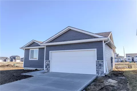 703 NE Meadow Landing Dr, Ankeny, IA 50021