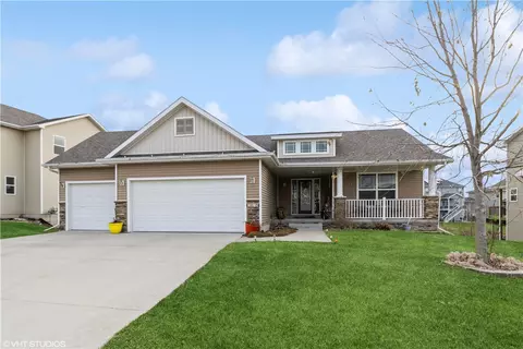 1605 S Warrior Ln, Waukee, IA 50263