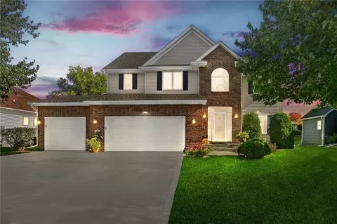 6505 NW 97th St, Johnston, IA 50131