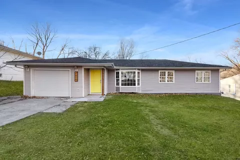 7610 SW 11th St, Des Moines, IA 50315