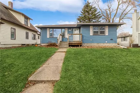 206 SW School St, Ankeny, IA 50023