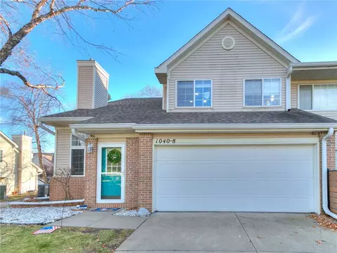 1040 68th St #8, West Des Moines, IA 50266