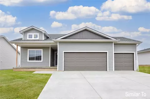 9712 NW 82nd Ave, Johnston, IA 50131