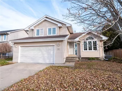 502 N 16th St, Indianola, IA 50125