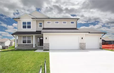 1132 33rd St SE, Altoona, IA 50009