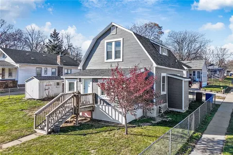 250 E 16th St, Des Moines, IA 50316