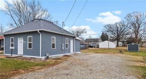 814 E 8th St N, Newton, IA 50208