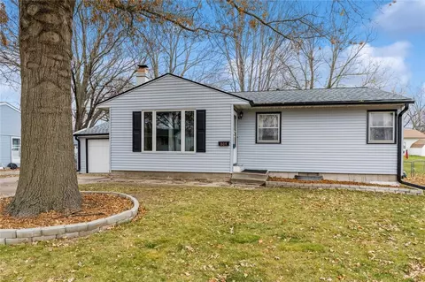 804 E 12th St Pl N, Newton, IA 50208