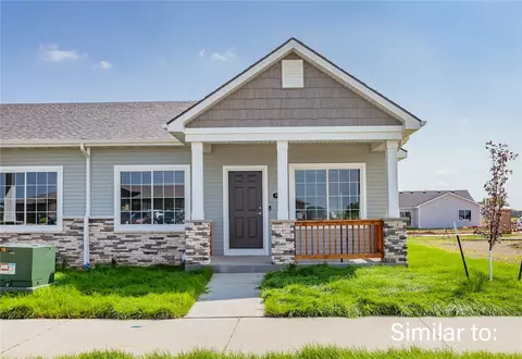 9808 Regatta Ln, Johnston, IA 50131