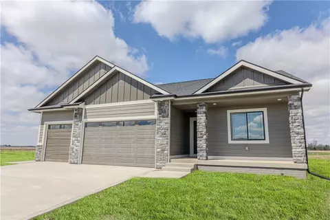 155 NW Ashley Ct, Waukee, IA 50263