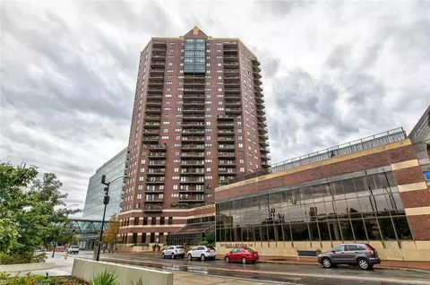 300 Walnut St #502, Des Moines, IA 50309