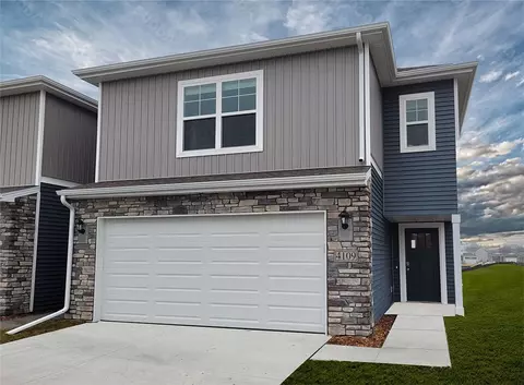 4736 170th Pl, Urbandale, IA 50323