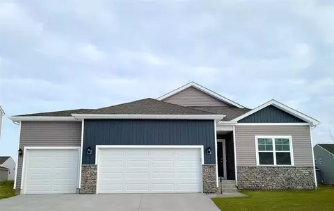 25124 Eagle Vista Dr, Adel, IA 50003