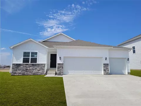 300 Cormorant Dr, Norwalk, IA 50211
