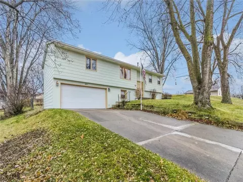 421 N Pleasant Hill Blvd, Pleasant Hill, IA 50327