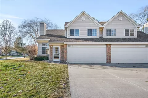 2205 Grand Ave #1, West Des Moines, IA 50265