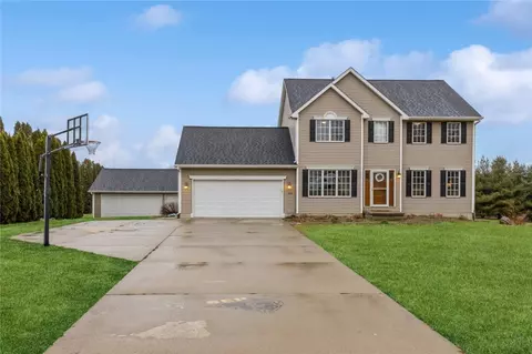 400 NE 72nd St, Pleasant Hill, IA 50327