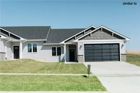 810 Trail Ridge Rd, Indianola, IA 50125