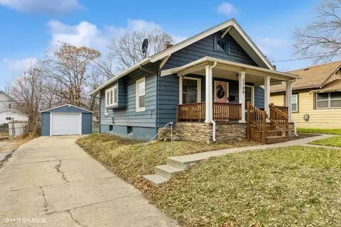 3108 Oxford St, Des Moines, IA 50313