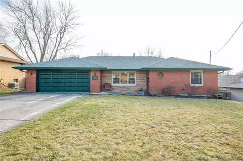 7118 El Rancho Ave, Windsor Heights, IA 50324