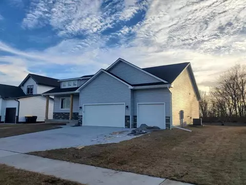 480 NW Georgetown Dr, Waukee, IA 50263
