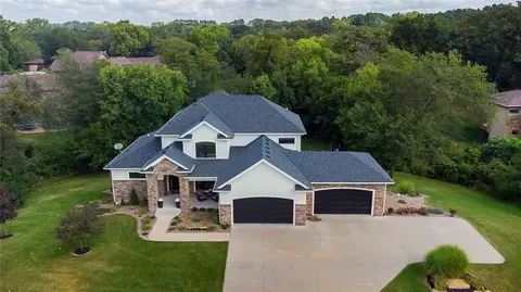 3945 Indian Ridge Dr, Waukee, IA 50263