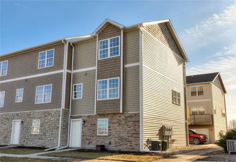 1305 S G Ave #28, Nevada, IA 50201