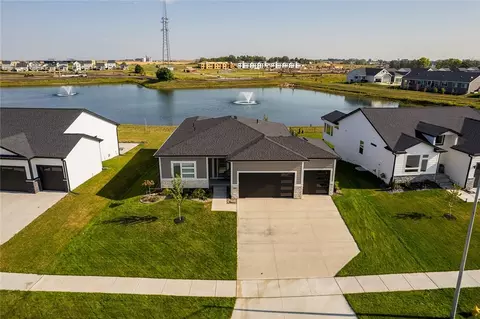 1201 NW Stratford Dr, Waukee, IA 50263